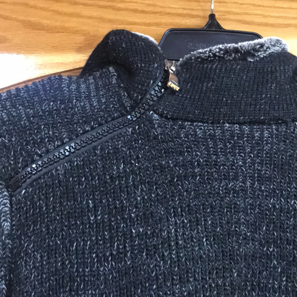 Men Sweater - Picture 4 of 6
